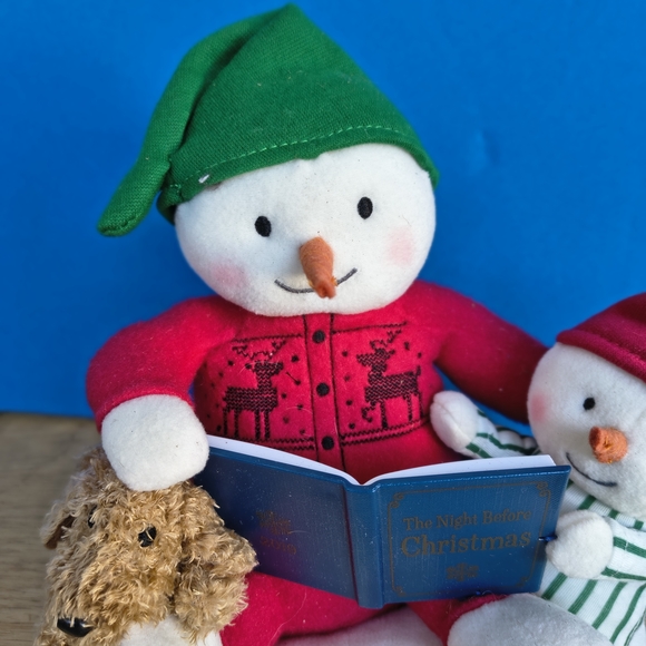 Hallmark Jingle Pals Snowmen 2019 Story Time - Picture 4 of 8